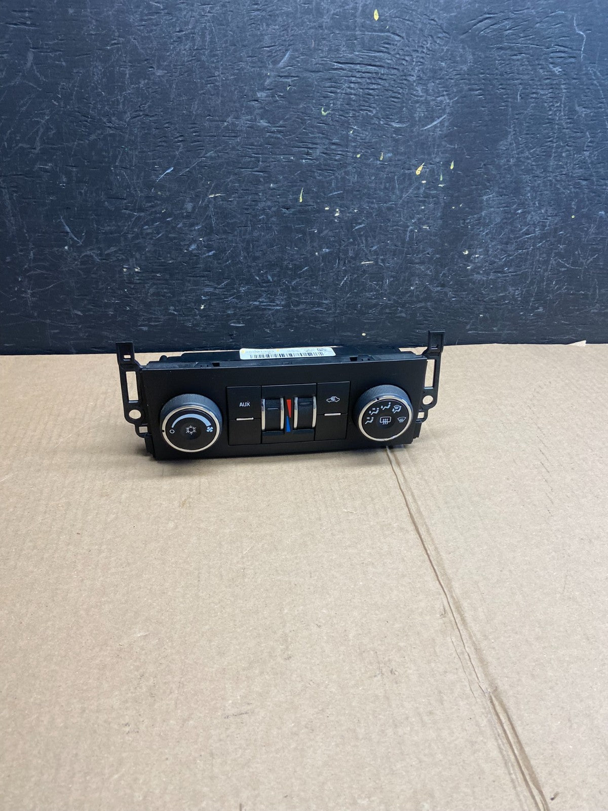 2007-2011 GMC Yukon Tahoe Manual Climate Temperature Temp Control AE4361 DG0