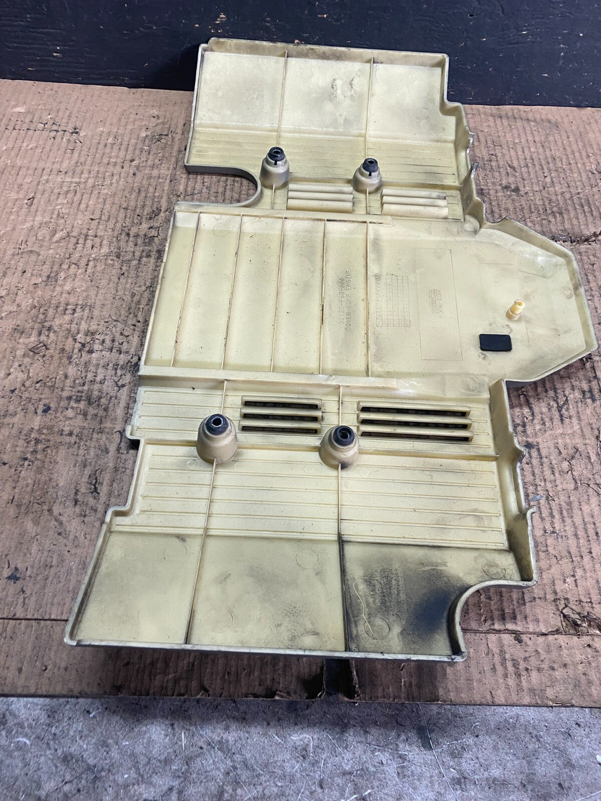 1996 to 1997 Acura TL 3.2L Engine Top Lid Cover 32120-P5G-000 N1958 PS7