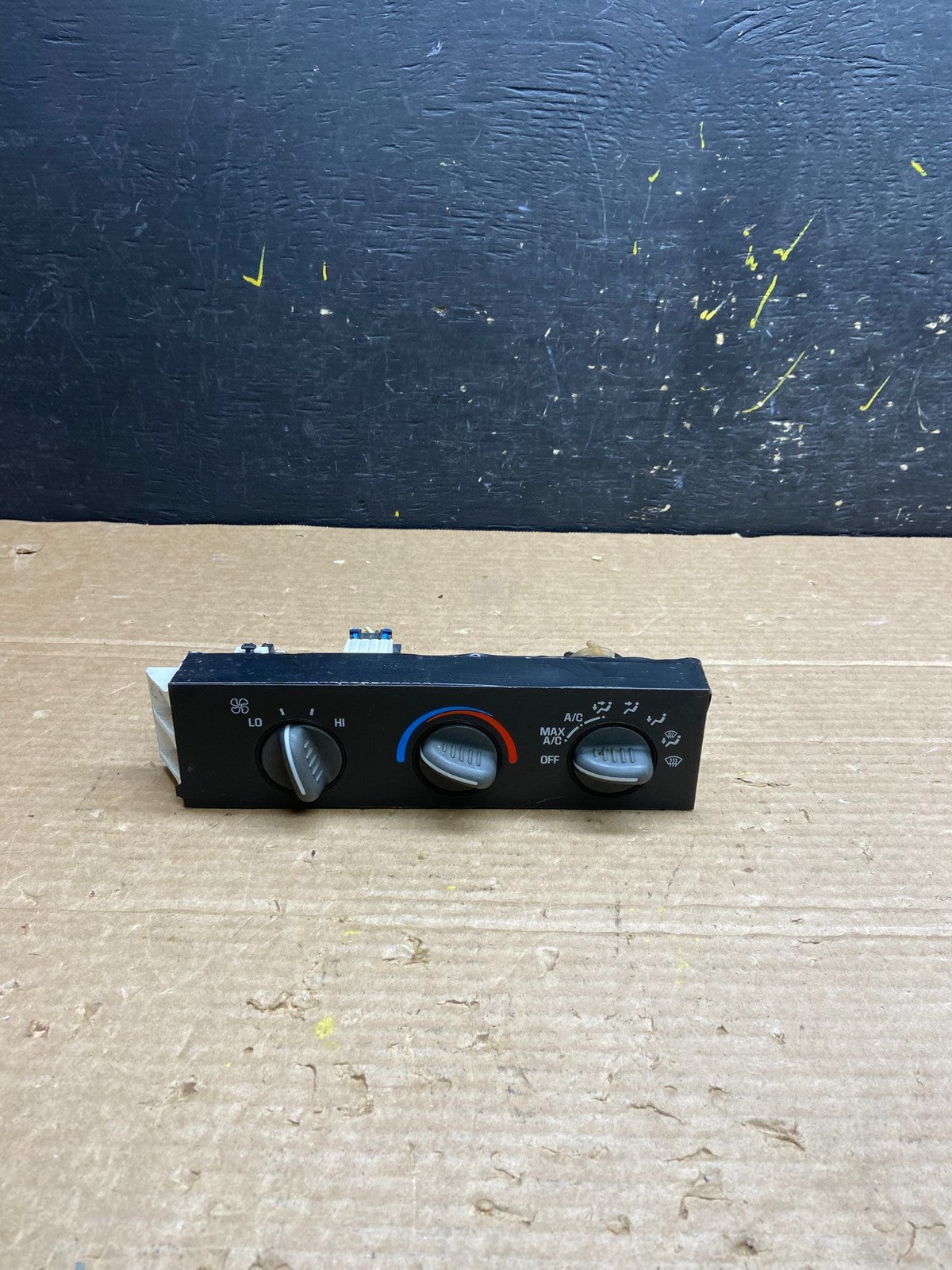 2001 - 2007 GMC Chevrolet Astro Express Climate Control A/C W1792 DG0