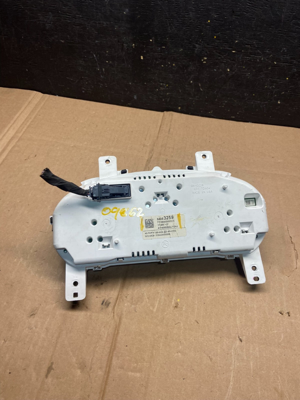 2016 Chevrolet Impala Speedometer Cluster Gauge O9862 DG4