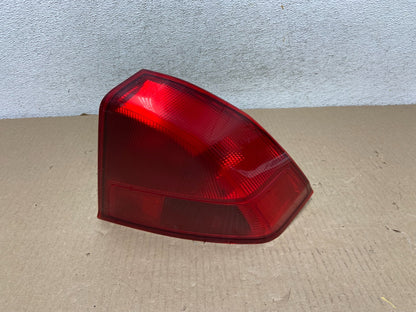 2001 2002 Honda Civic Sedan Right Passenger Rh Side Tail Light AG5881 DW0