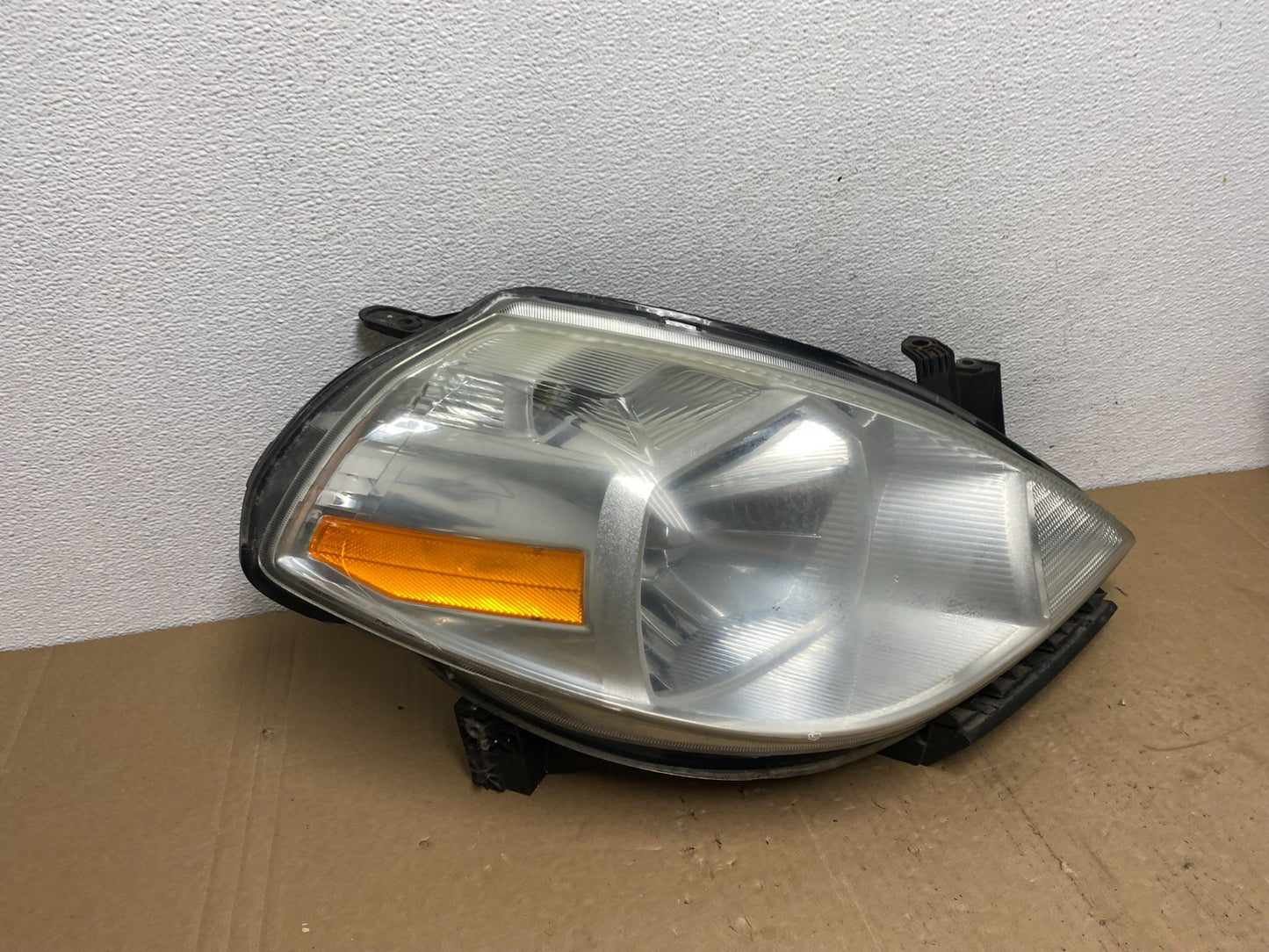 2008 to 2012 Nissan Versa Headlight Right Passenger Rh Side AC5736 DW2