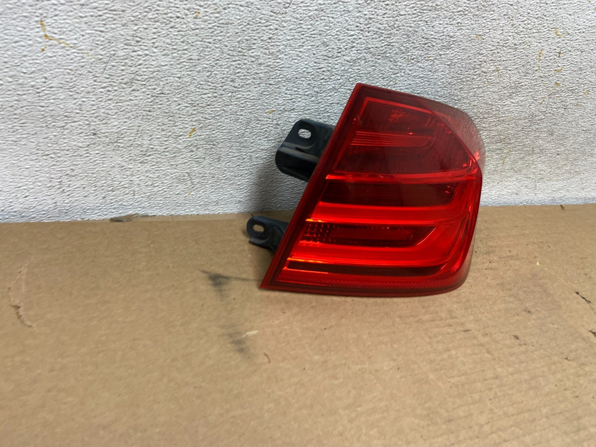 2012-2015 Bmw 3 Series F30 Sedan Right Passenger Side RH Tail Light AH4446 DW1