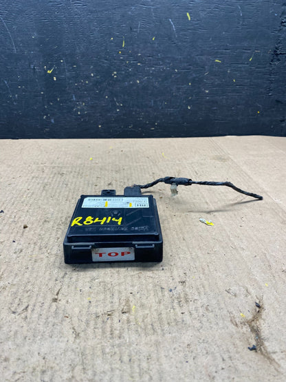 2013 to 2018 Ford Lincoln Rear Radar Blind Spot Module OEM R8414 DG1