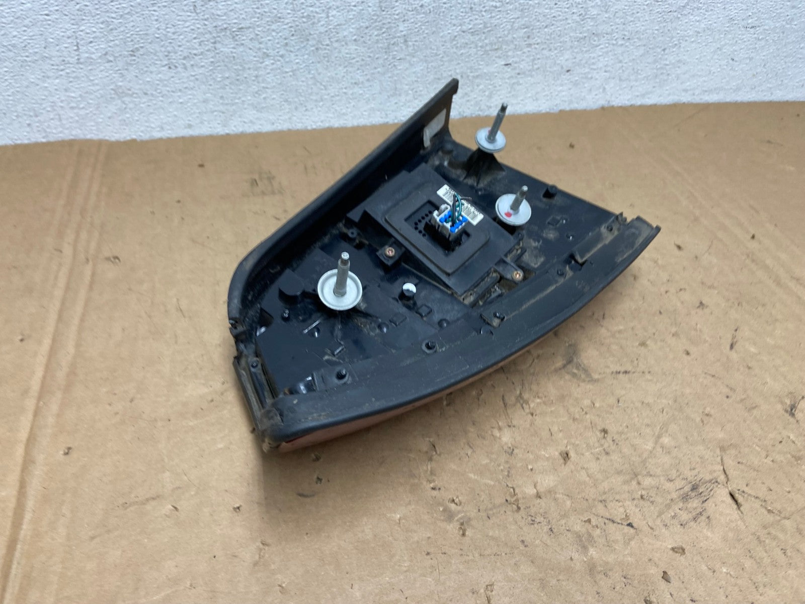 2000 to 2005 Cadillac Deville Right Passenger Rh Side Tail Light AD3283 LK6