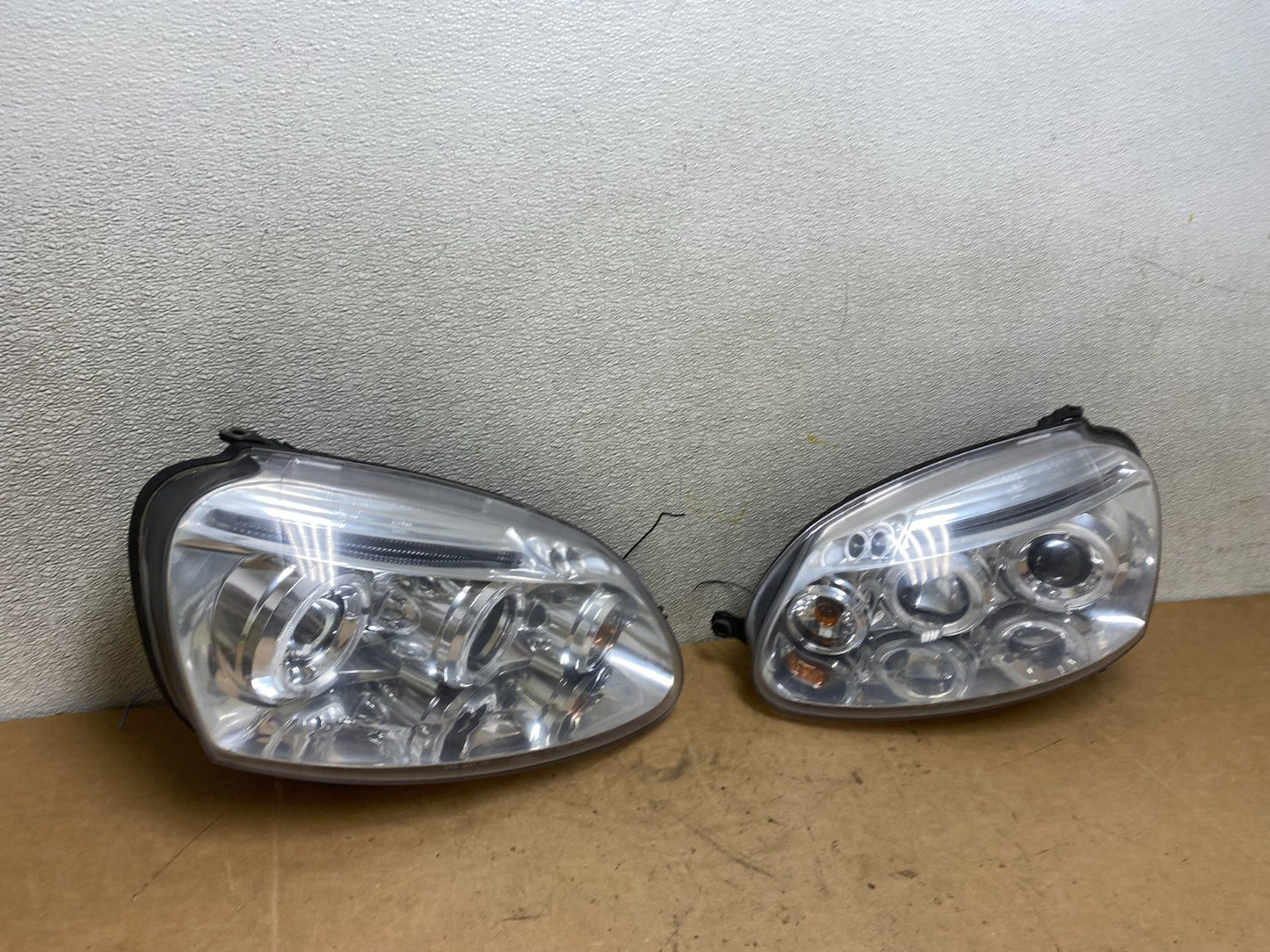 2005-2010 Volkswagen Golf MK5 GTI Left+Right Set LED Headlights X4908 DG2