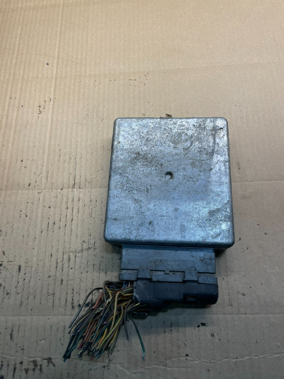 2002  Ford E250 E350 4.2L Van Engine Control ECU Computer Module X8558 DG2