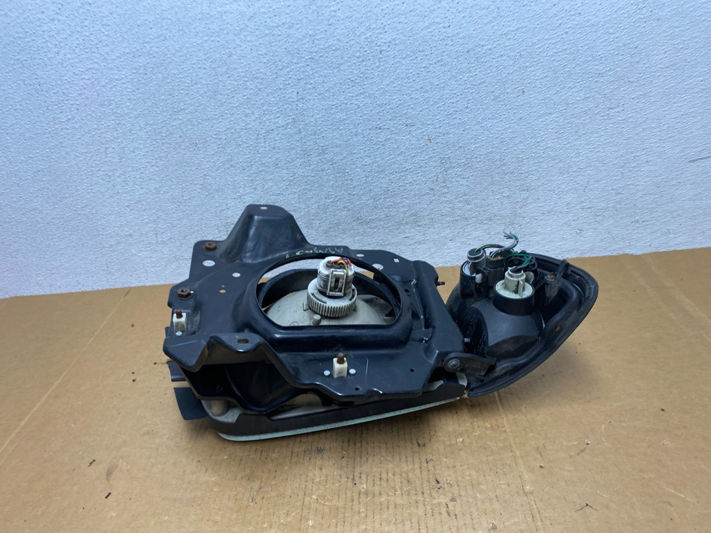 1992-1997 Isuzu Trooper Left Driver LH Side Halogen Headlight ad9259 DG5
