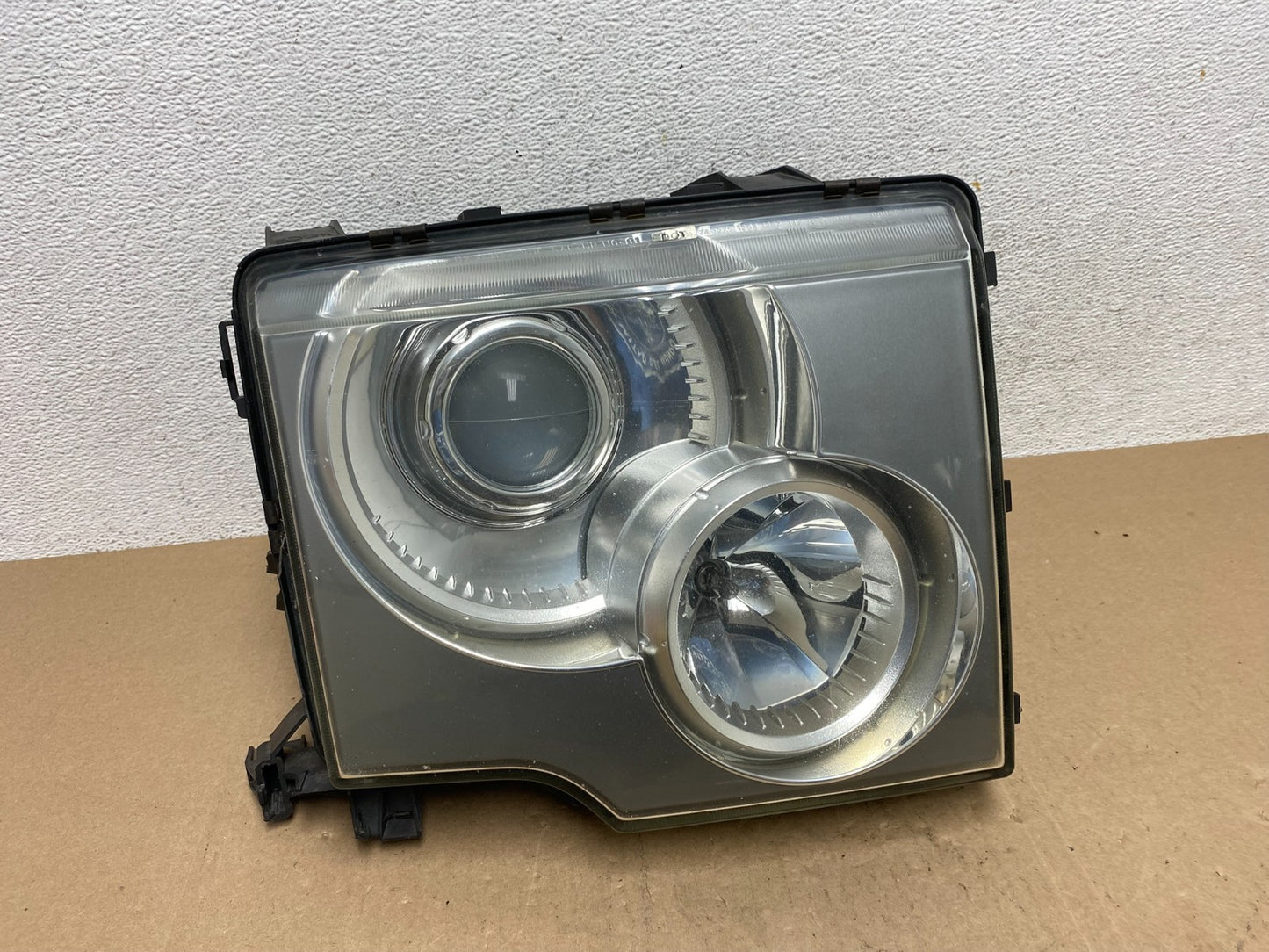 2003 - 2004 Land Rover Range Rover Right Passenger Headlight Xenon HID AE6742 DW0