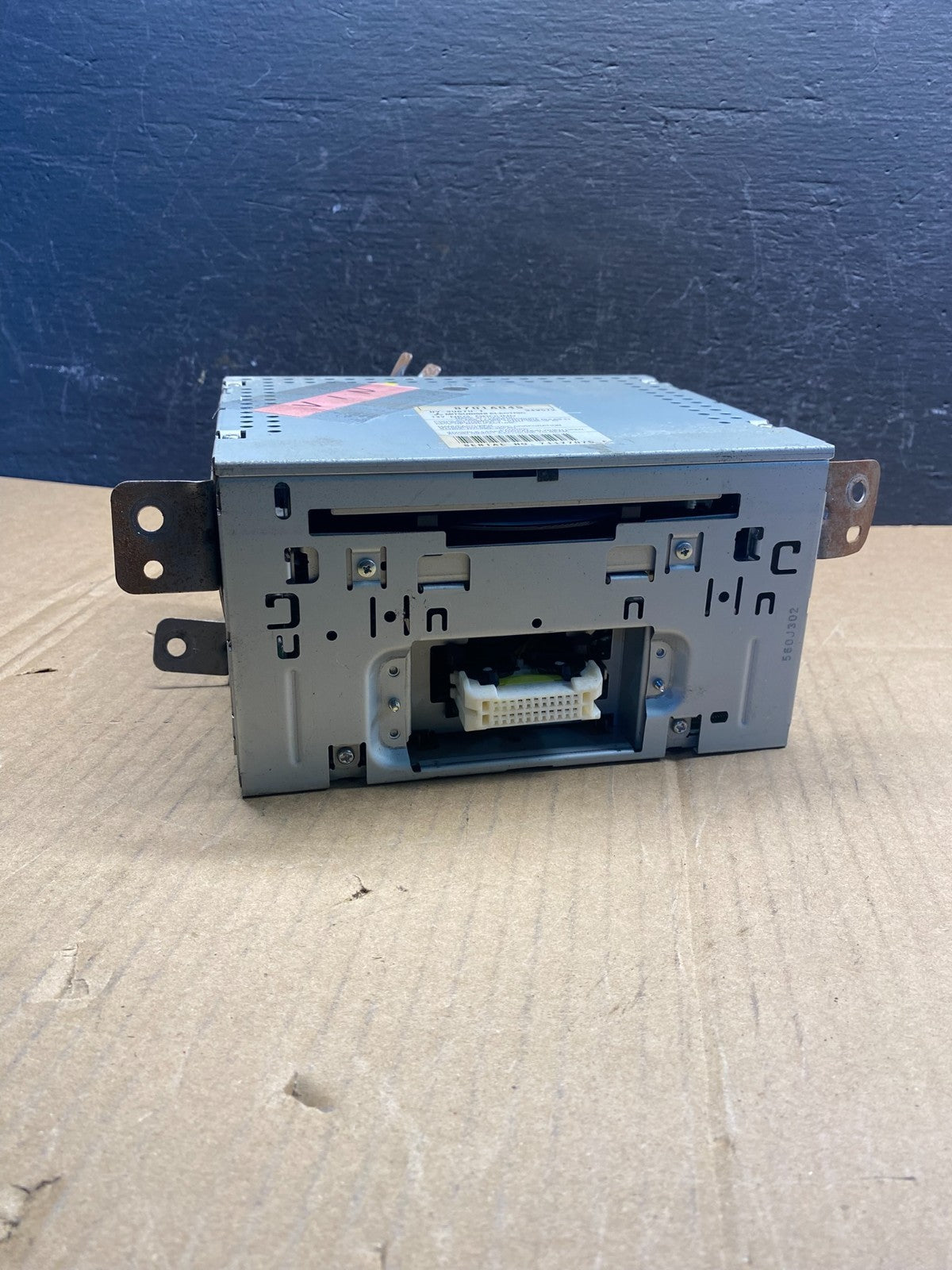2006-2011 Mitsubishi Endeavor AM/FM/CD/MP3 Radio Head Unit Receiver AD1682 DG0