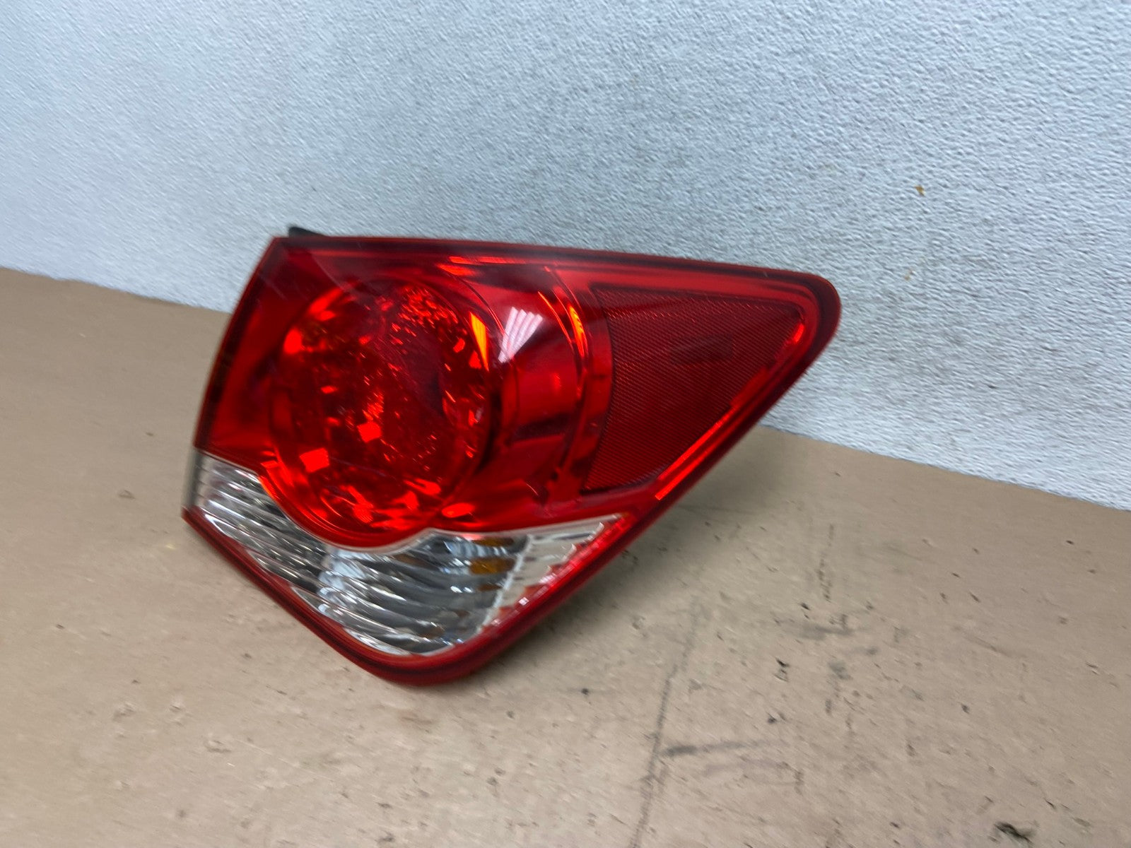 2011 2012 2013 2014 Chevrolet Cruze Right Passinger RH Side Tail Light AG5595 LK1