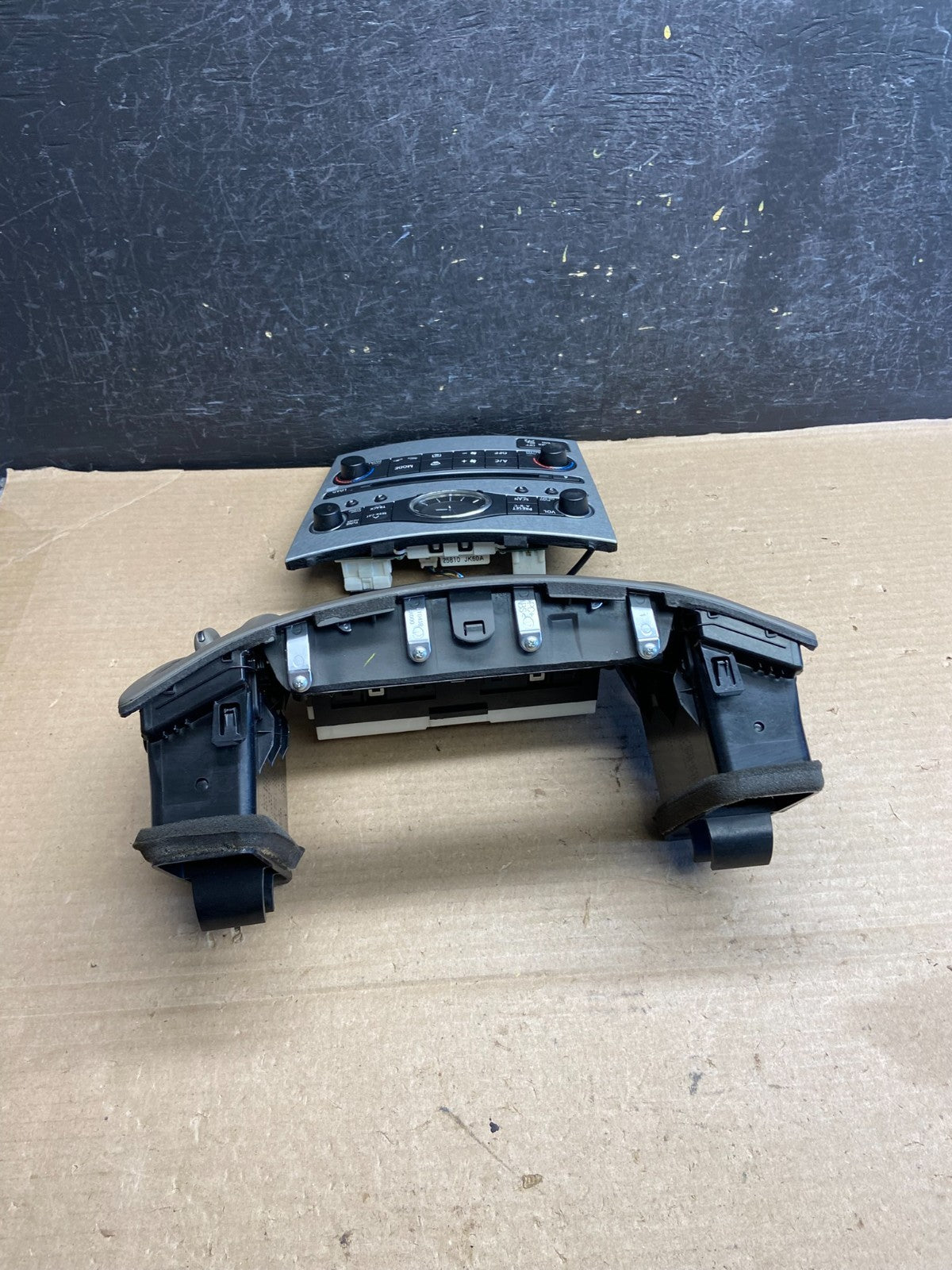 2007 to 2010 Infiniti G37 Radio Player Climate Control Panel Bezel ah3550 DG3