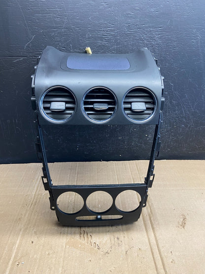 2010 - 2012 Mazda CX-7 Radio Dash TrimClimate Control Bezel W/Vent ad7187 DG0