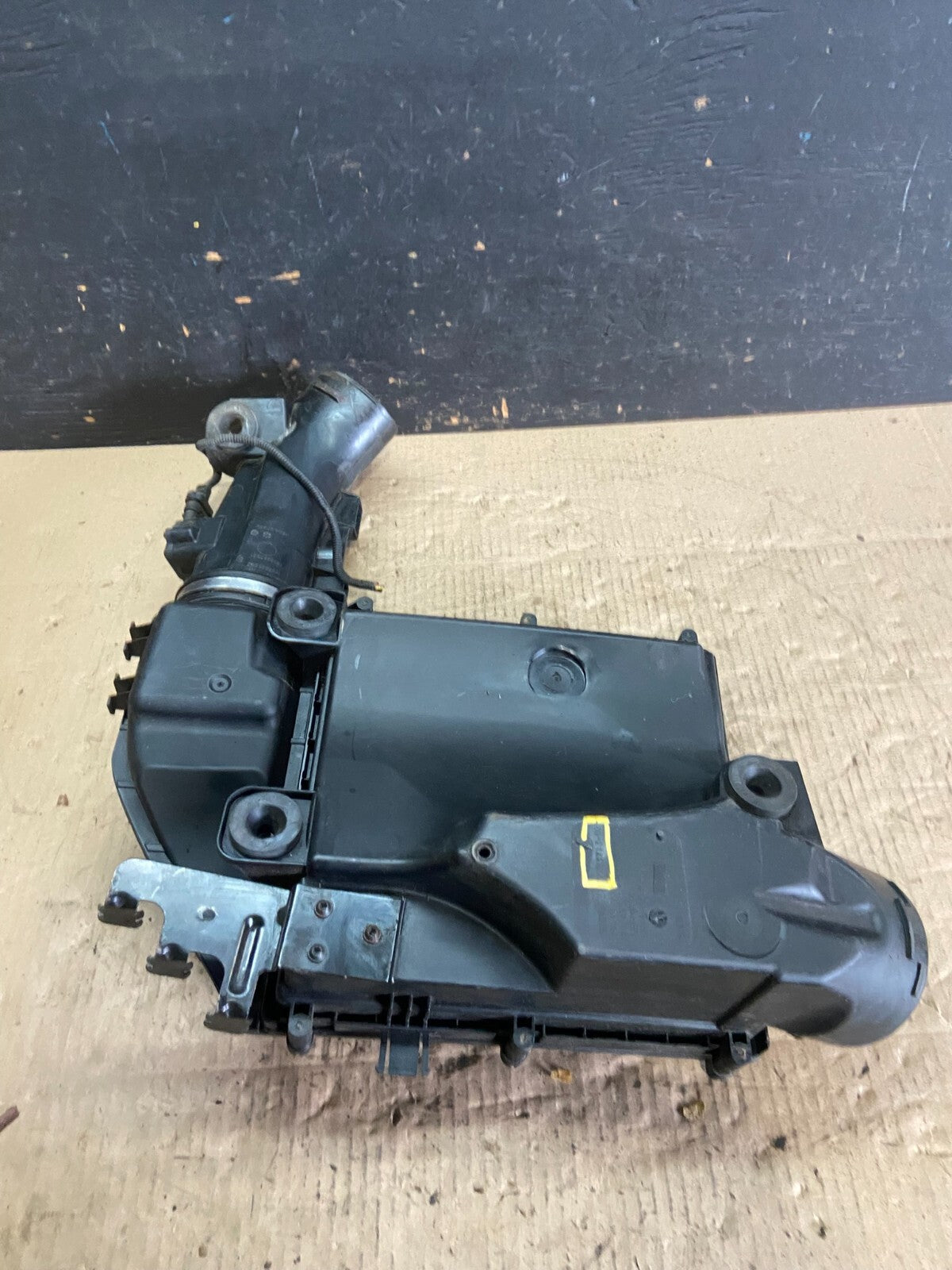 2007 to 2010 BMW X5 Air Intake Cleaner Filter Housing Box OEM O0618 DG4