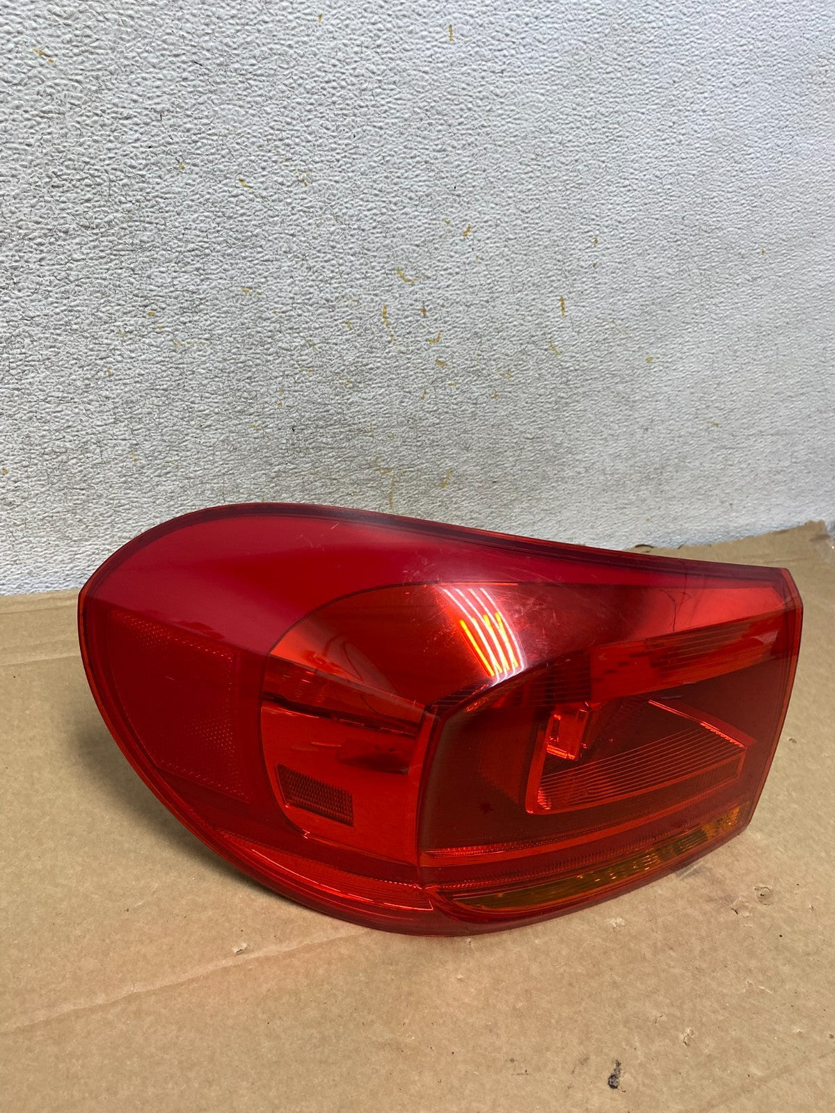 2012-2017 Volkswagen Tiguan Left Driver LH Side Tail Light AH8239 LK2