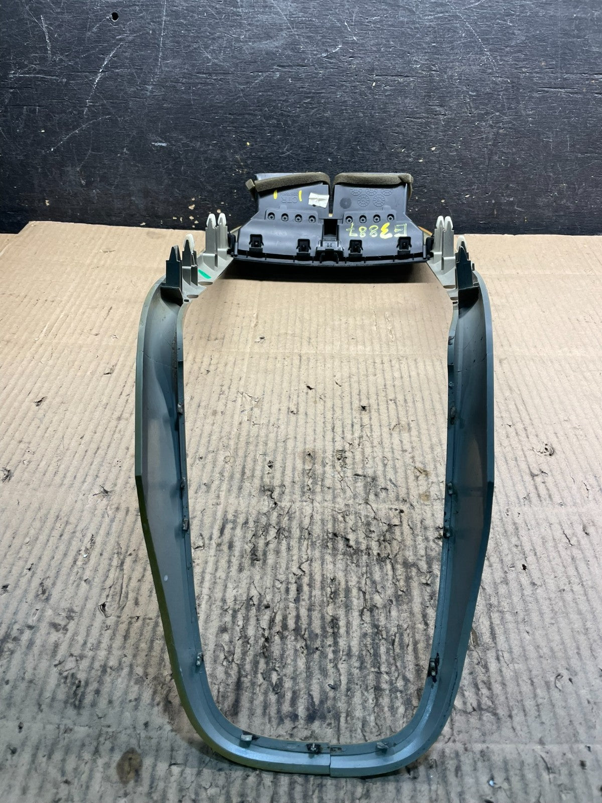 2013-2015 Chevrolet Malibu Center Dash Radio Switch Air Vent Trim Bezel X8670 DG5