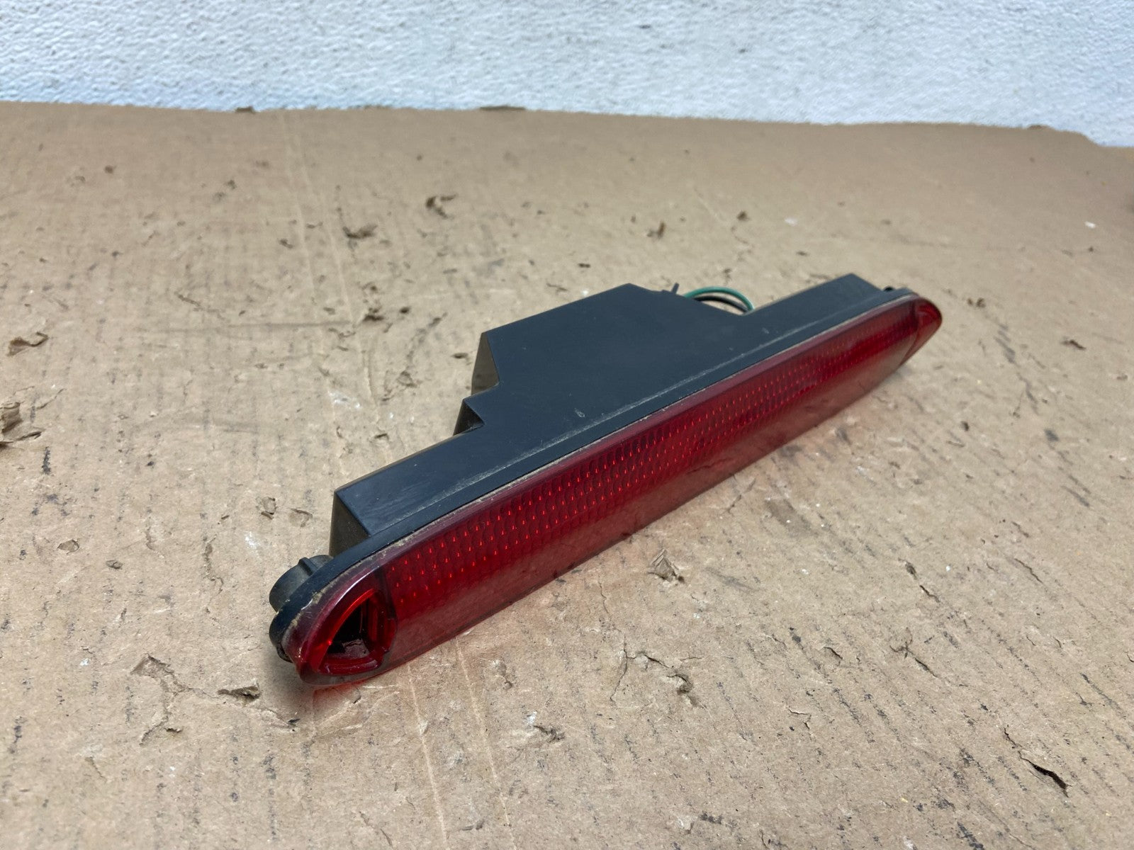 2003 to 2008 Honda Pilot High Mounted 3rd Third Stop Brake Light Lamp AD8170 DG2