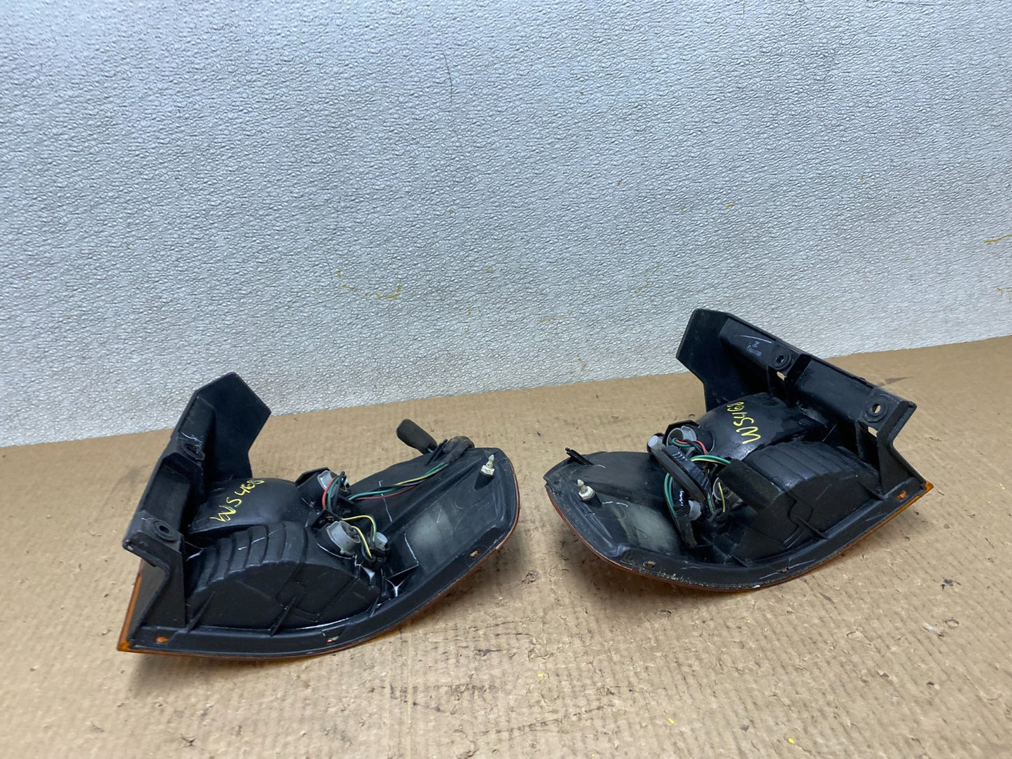 2002 2003 2004 Honda Odyssey Left+Right Side Tail Lights W5468 DW8