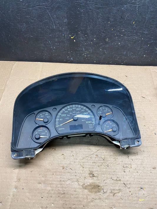 2004 to 2007 Chevrolet Express Speedometer Cluster Gauge q2700 DG0