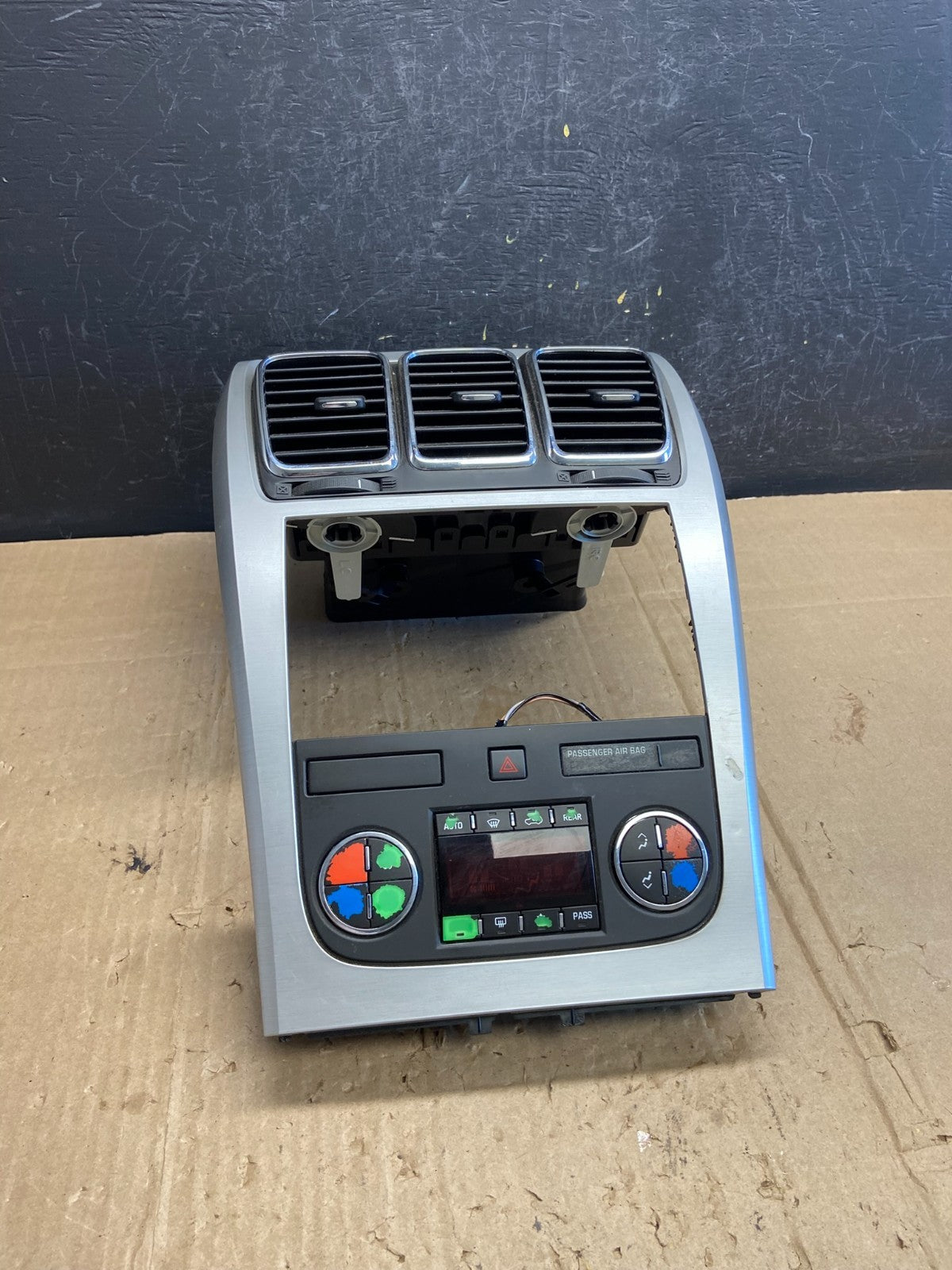 2007 - 2012 GMC Acadia A/C Heater Climate Control Radio Panel Bezel OE ae1860 DG4