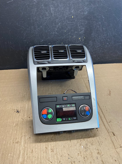 2007 - 2012 GMC Acadia A/C Heater Climate Control Radio Panel Bezel OE ae1860 DG4