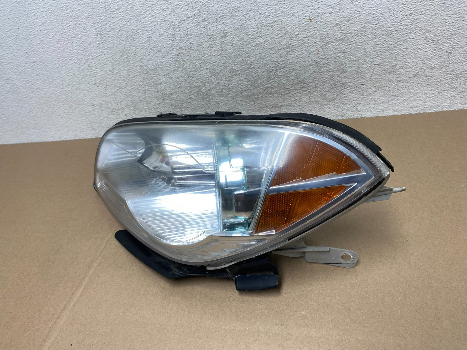 2008 to 2012 Chevrolet Malibu Left Driver LH Side Headlight AG6570 DW1
