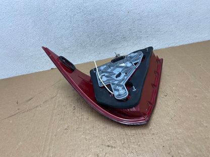 2005-2007 Mercedes-Benz C230 C240 W203 C-Class Left Driver Tail Light AG1183 LK6