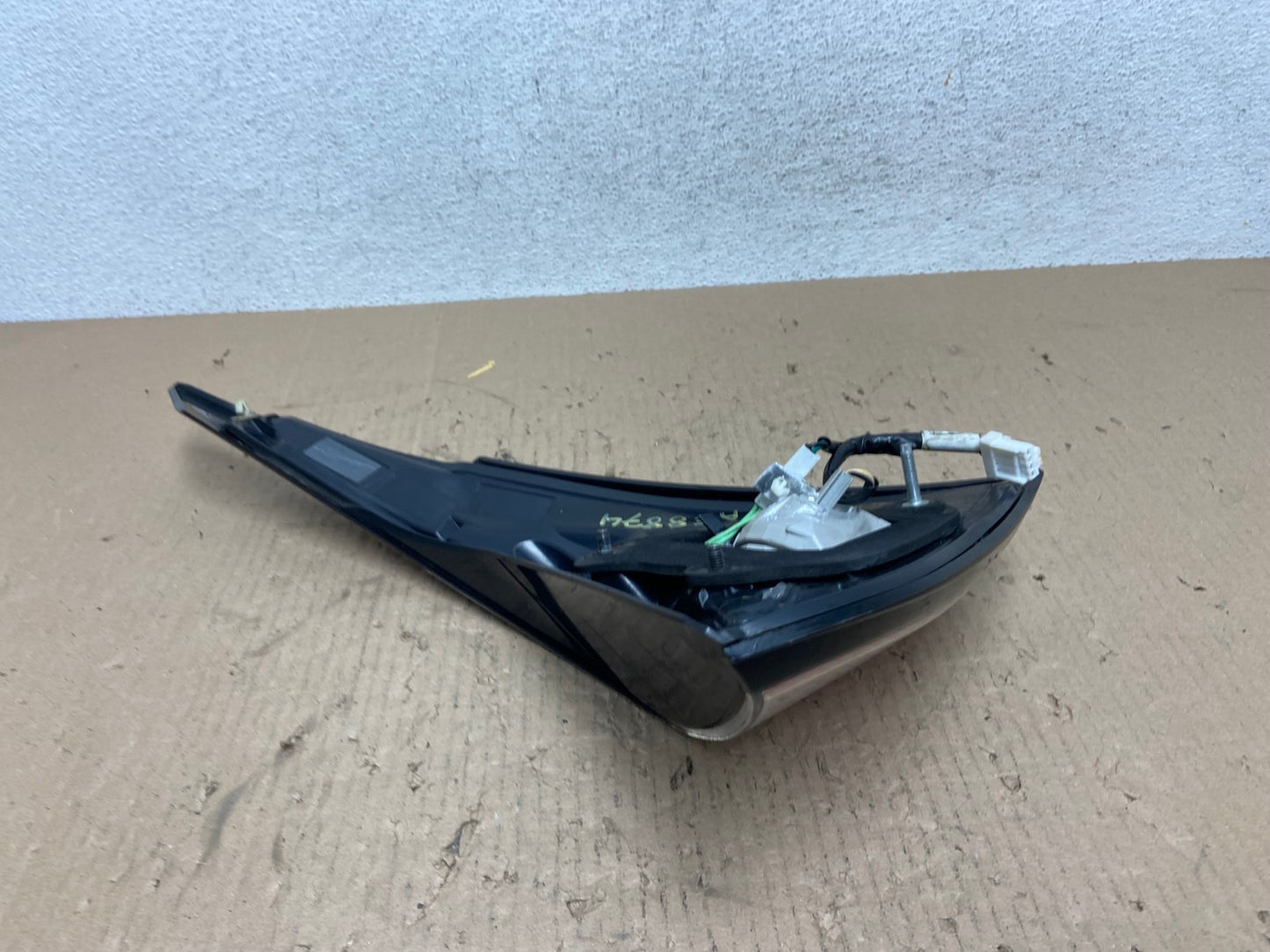 2015 to 2018 Nissan Murano Right Passenger Side Tail Light Inner AE8874 LK5