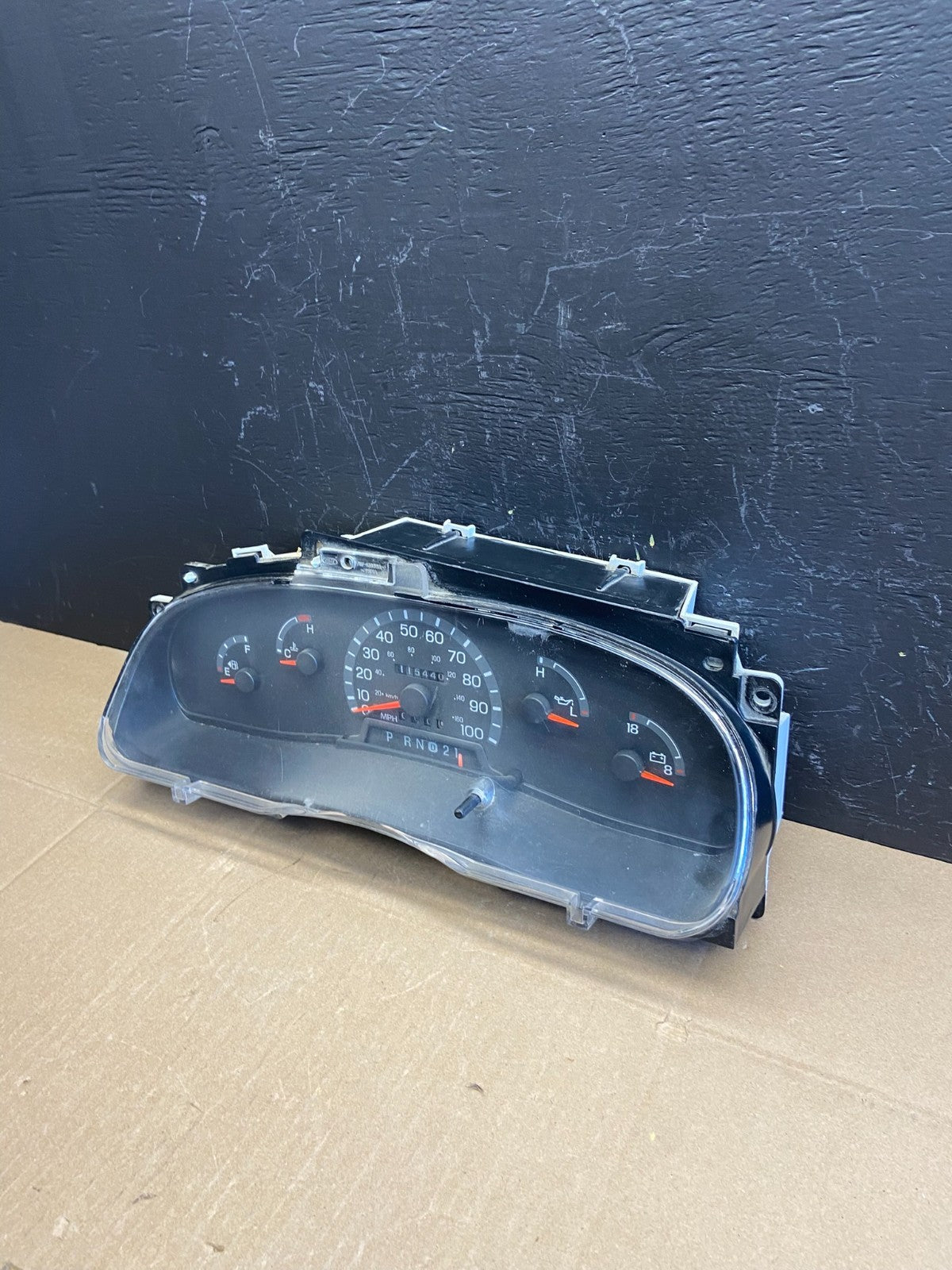 2001-2002 Ford Econoline E250 E350 Van Speedometer Instrument Cluster ab9212 DG1