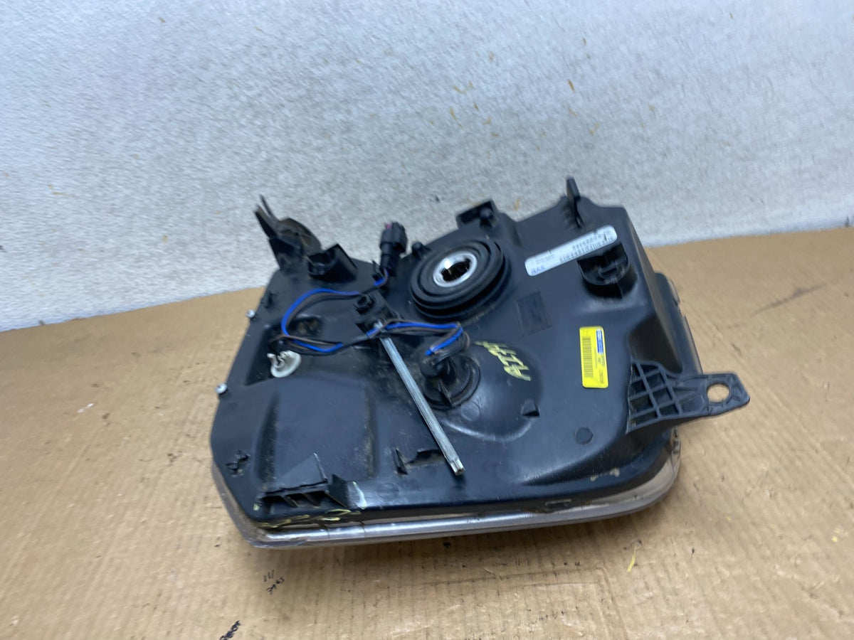 2007-2014 GMC Yukon Halogen Headlight Right Passenger Side TYC AI7993 DW9