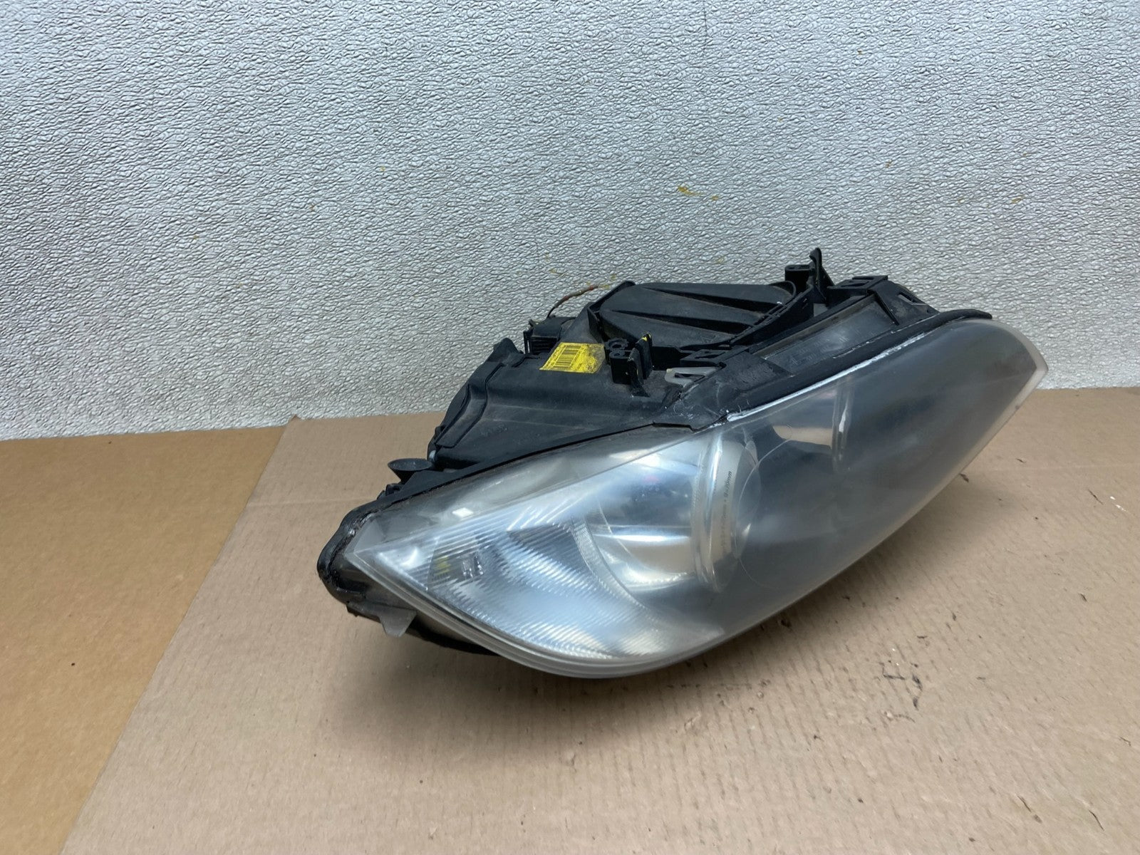 2007-2010 BMW 3-Series Coupe 335i Right Passenger Headlight Xenon HID AD1102 DW2