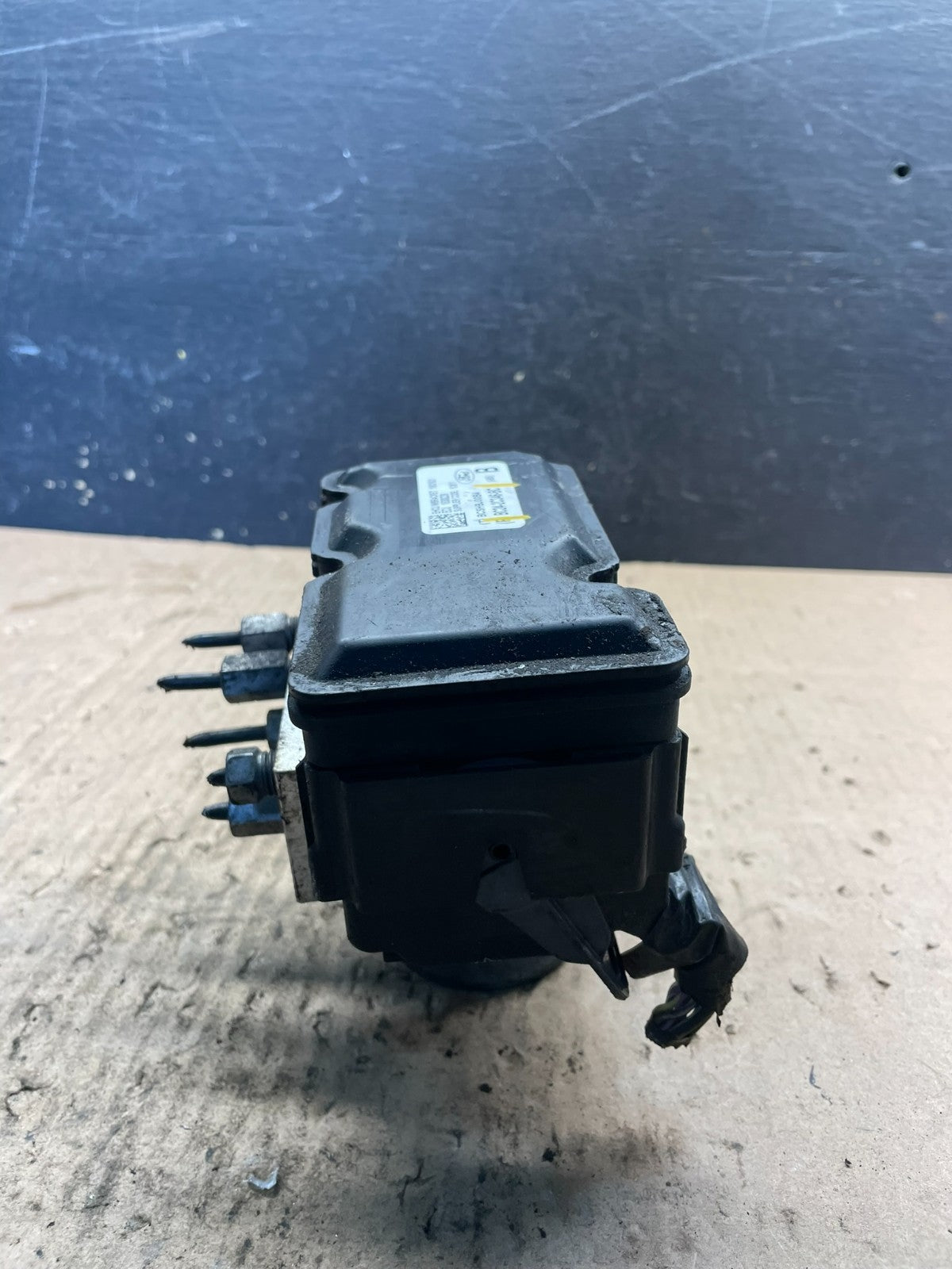 2014 2015 FORD E350 Van ABS Anti Lock Brake Pump Module s8030 DG1