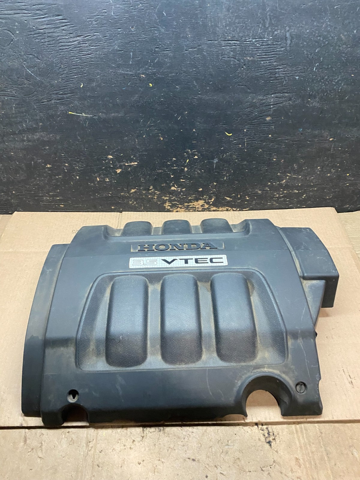 2005 to 2007 Honda Odyssey Black Engine Cover OEM W2467  DG0
