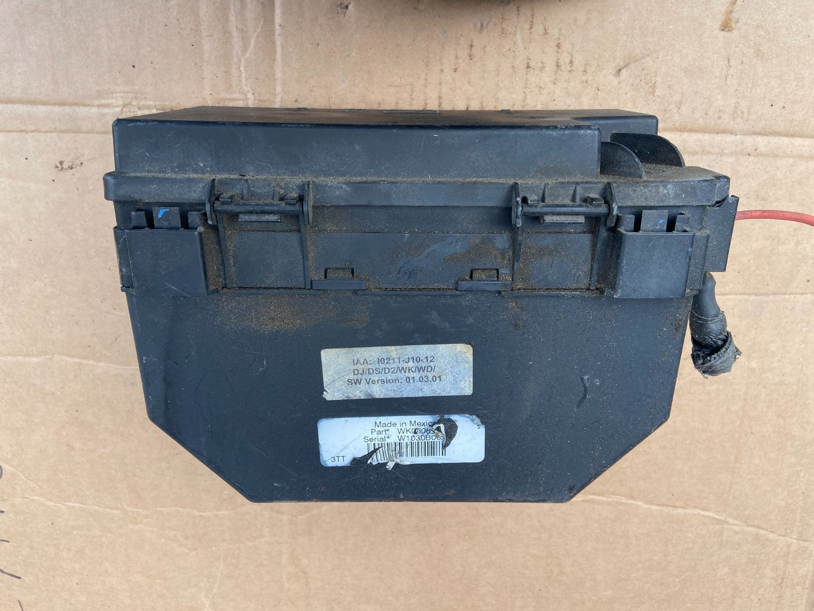 2011 Dodge Durango Grand Cherokee Fusebox Fuse Box Relay Module ad2928 DG0
