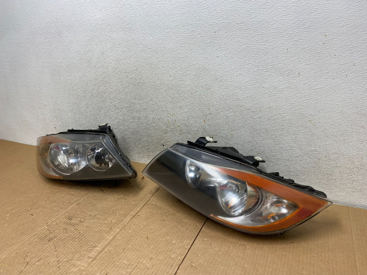 Halogen 2006 to 2008 BMW 3 Series Headlights Left+Right AI6660 DW1