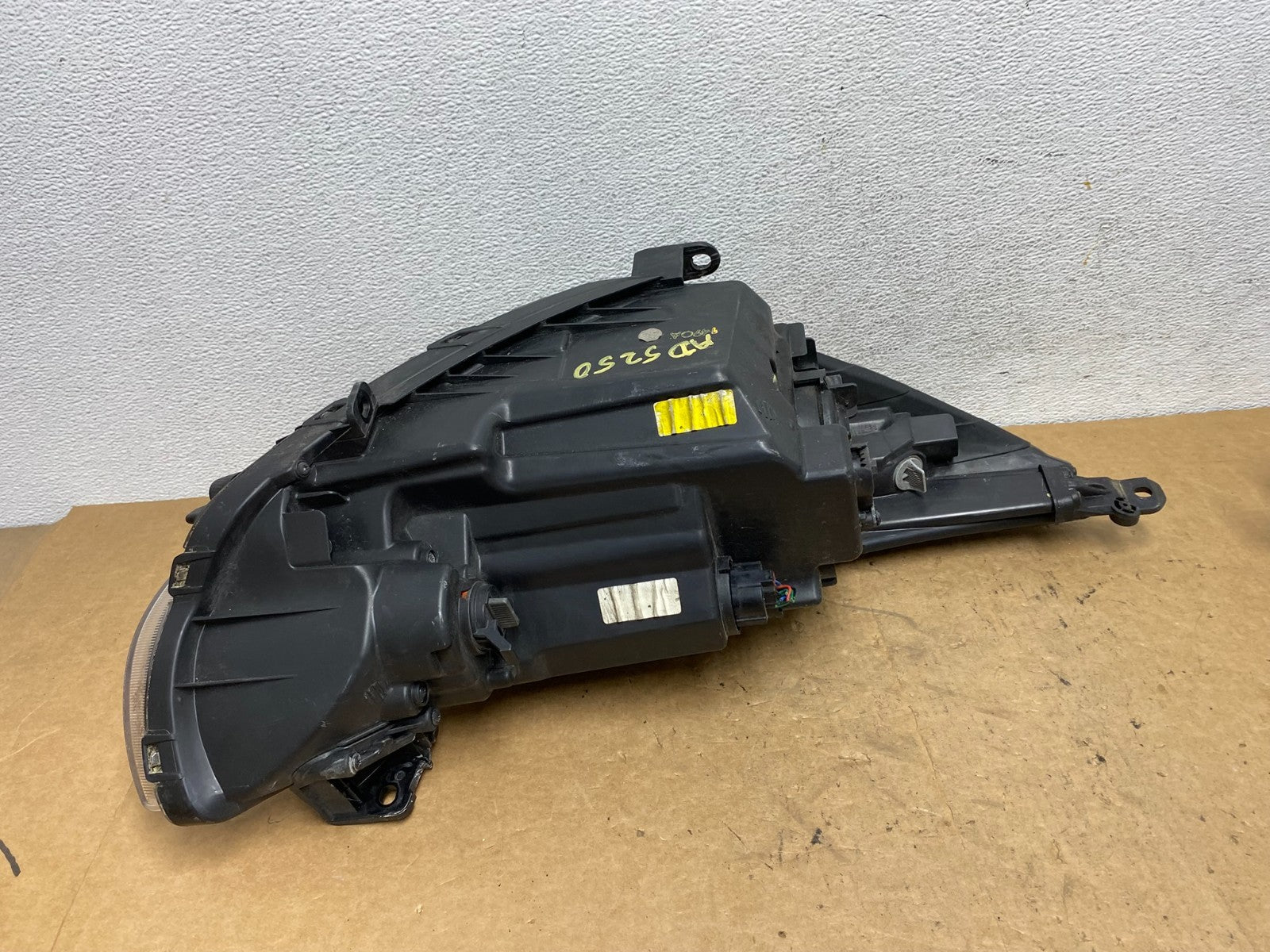 2015 to 2017 Hyundai Accent Left Driver LH Halogen Headlight AD5250 DW5