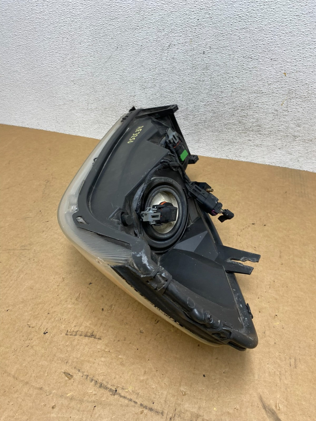 2005 - 2009 Pontiac Montana / Uplander Right Passenger Headlight AE3250 DW9