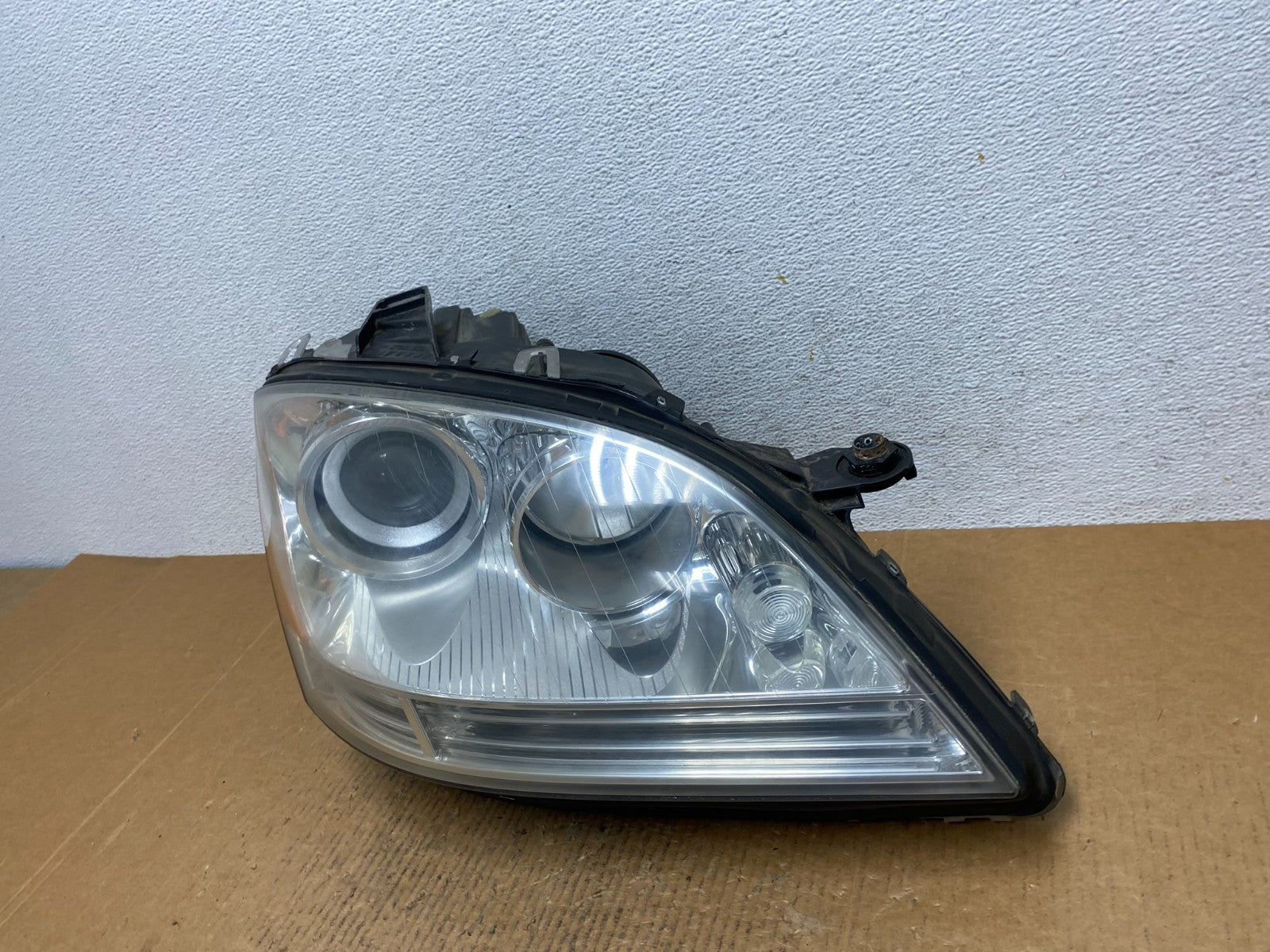 Halogen 2006-2009 Mercedes-Benz ML Class Right Passenger Headlight AE1242 DW1