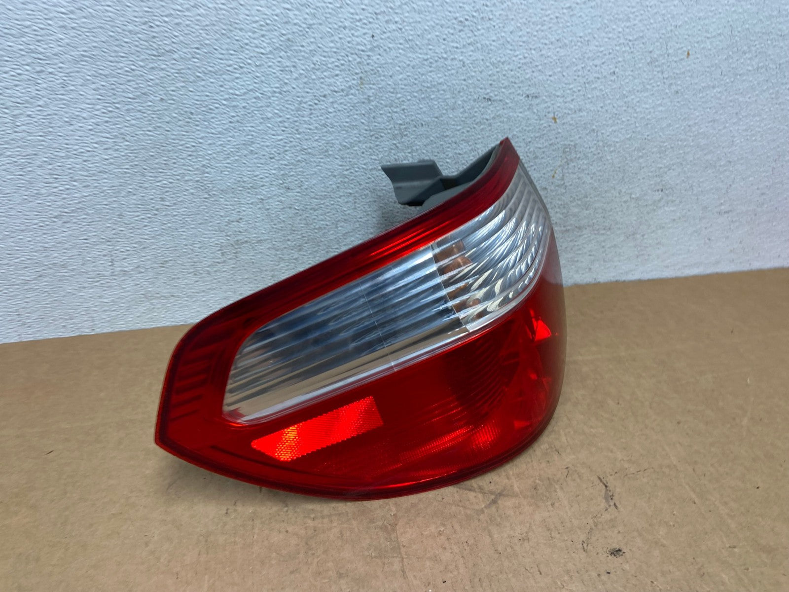 2005 2006 2007 Honda Odyssey Left Driver LH Side Tail Light AD6154 LK2