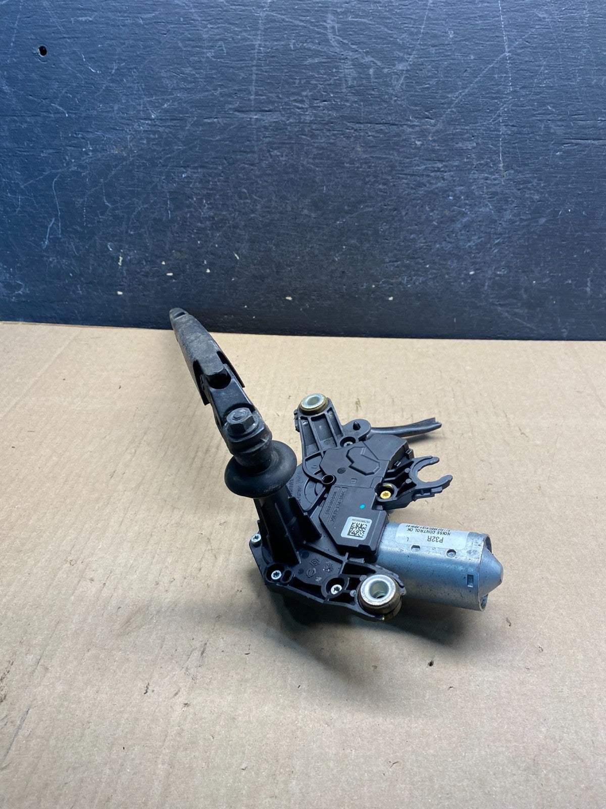 2014 to 2020 Nissan Rogue Rear Windshield Wiper Motor ag9656 DG4