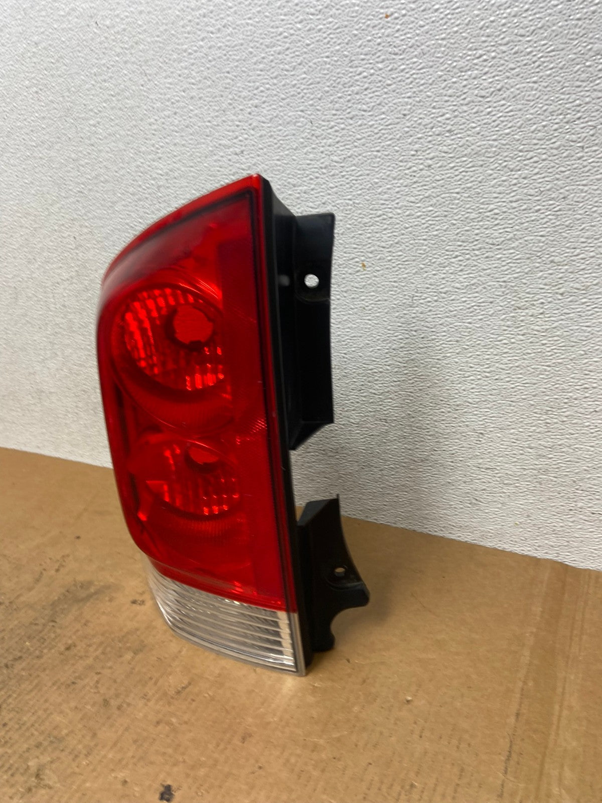 2005 to 2015 Nissan Armada Left Driver Lh Side Tail Light AE2650 LK1