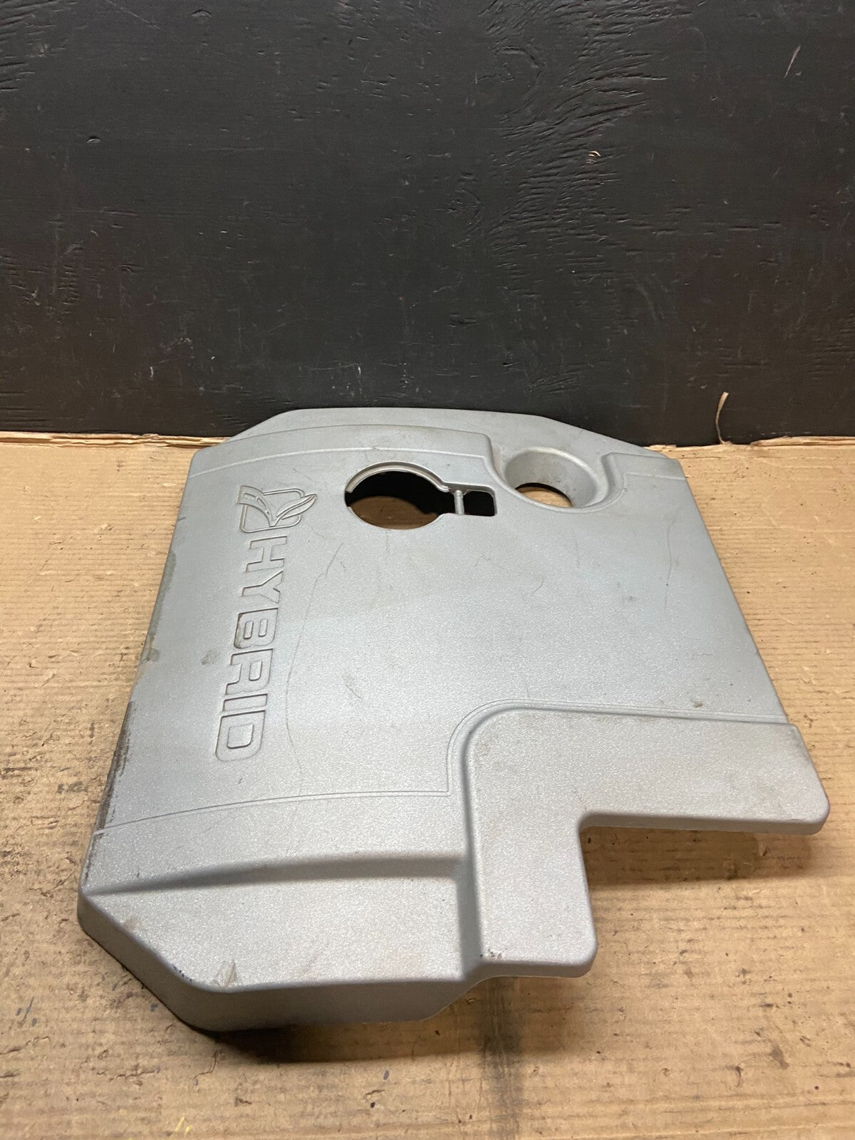 2005 to 2008 Ford Escape Hybrid Engine Motor Cover E8352 DG13