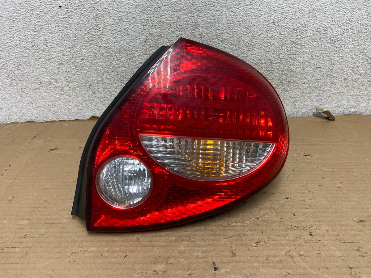 2000 to 2001 Nissan Maxima Right Passenger Rh Side Tail Light AG8253 LK0