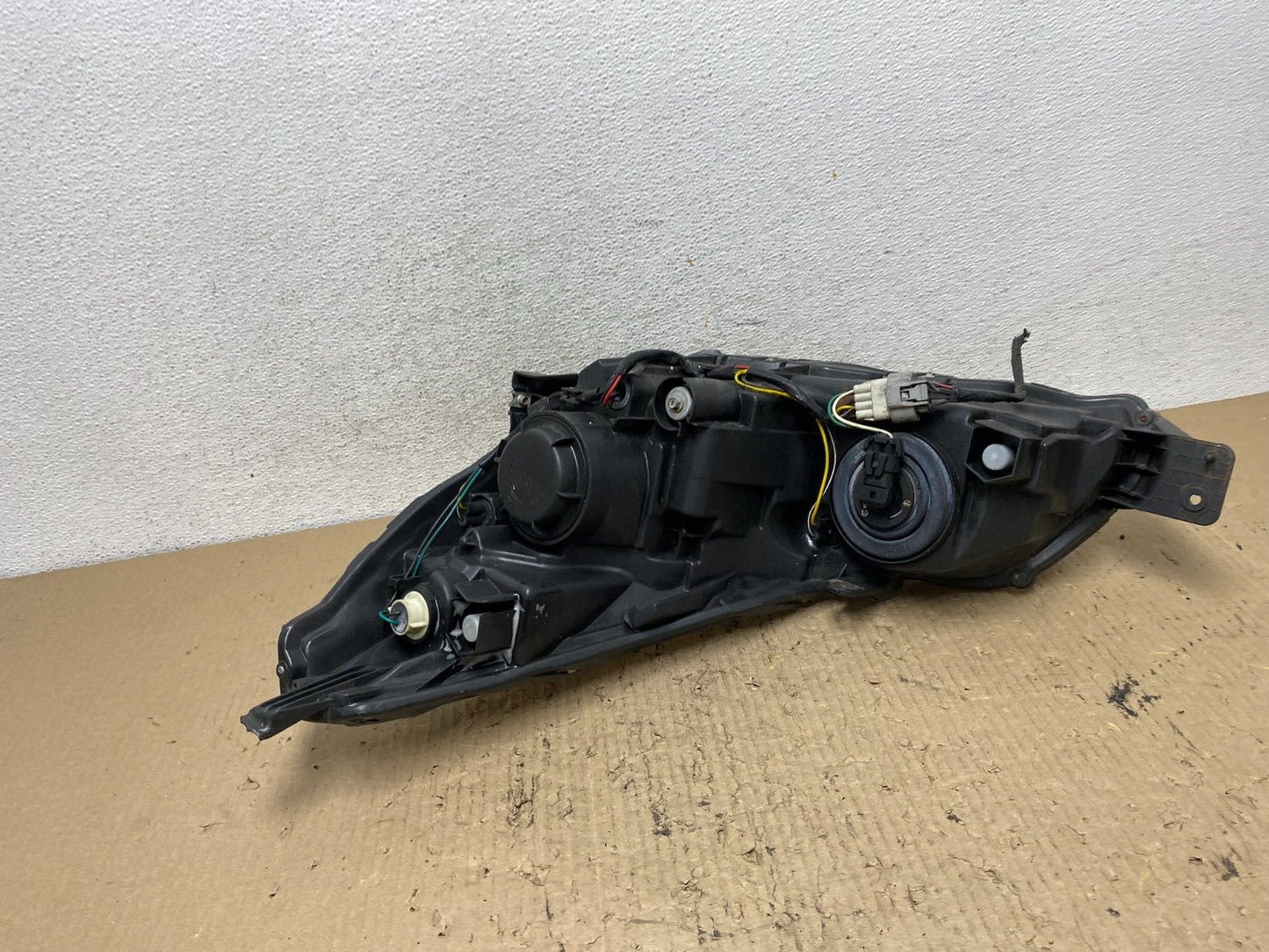 2010-2012 Subaru Legacy Outback Right Passenger Headlight AF7192 DW6
