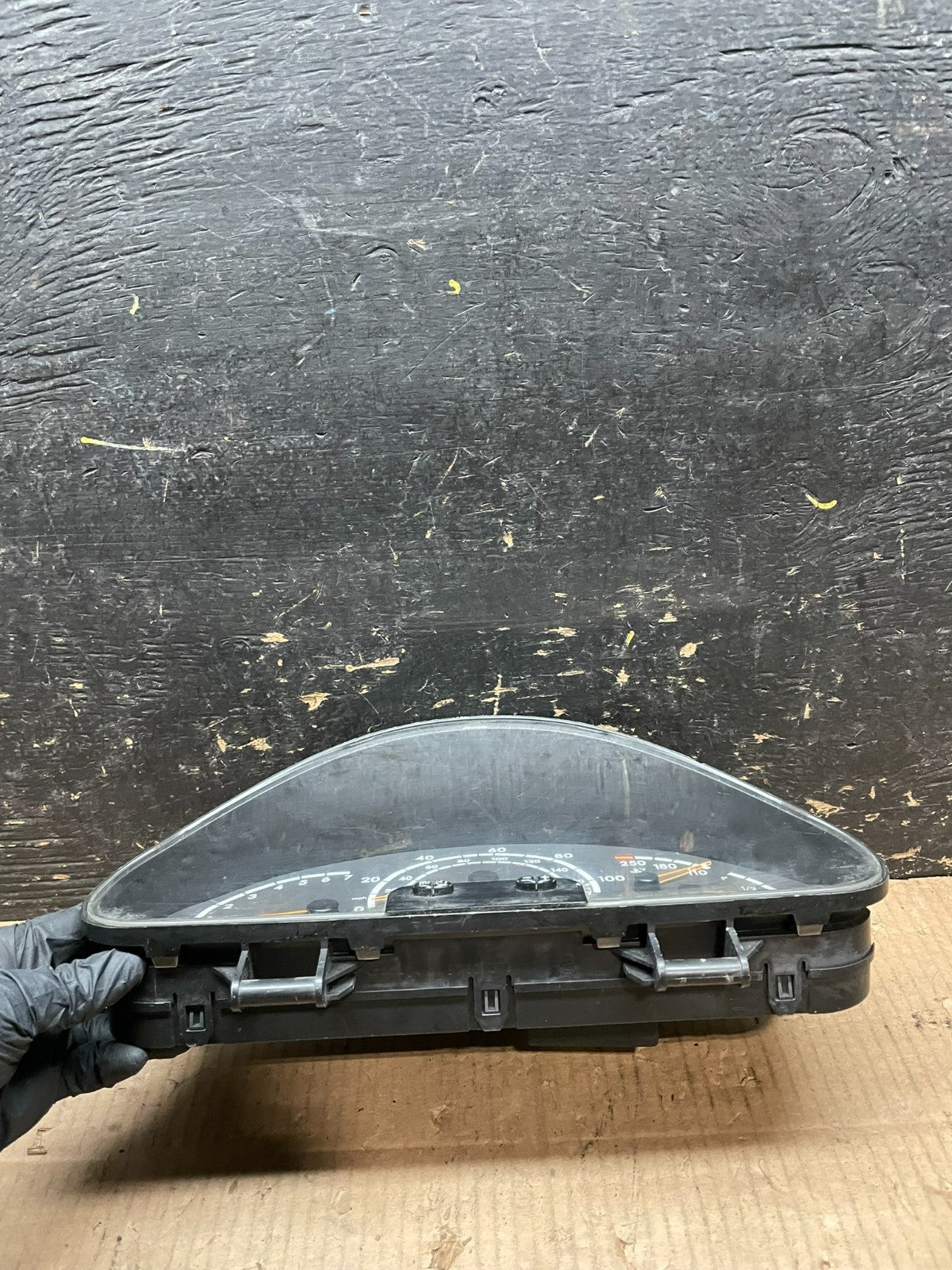 2003 to 2006 Sprinter 2500 3500 Instrument Speedometer Gauge Cluster Y1983 DG1