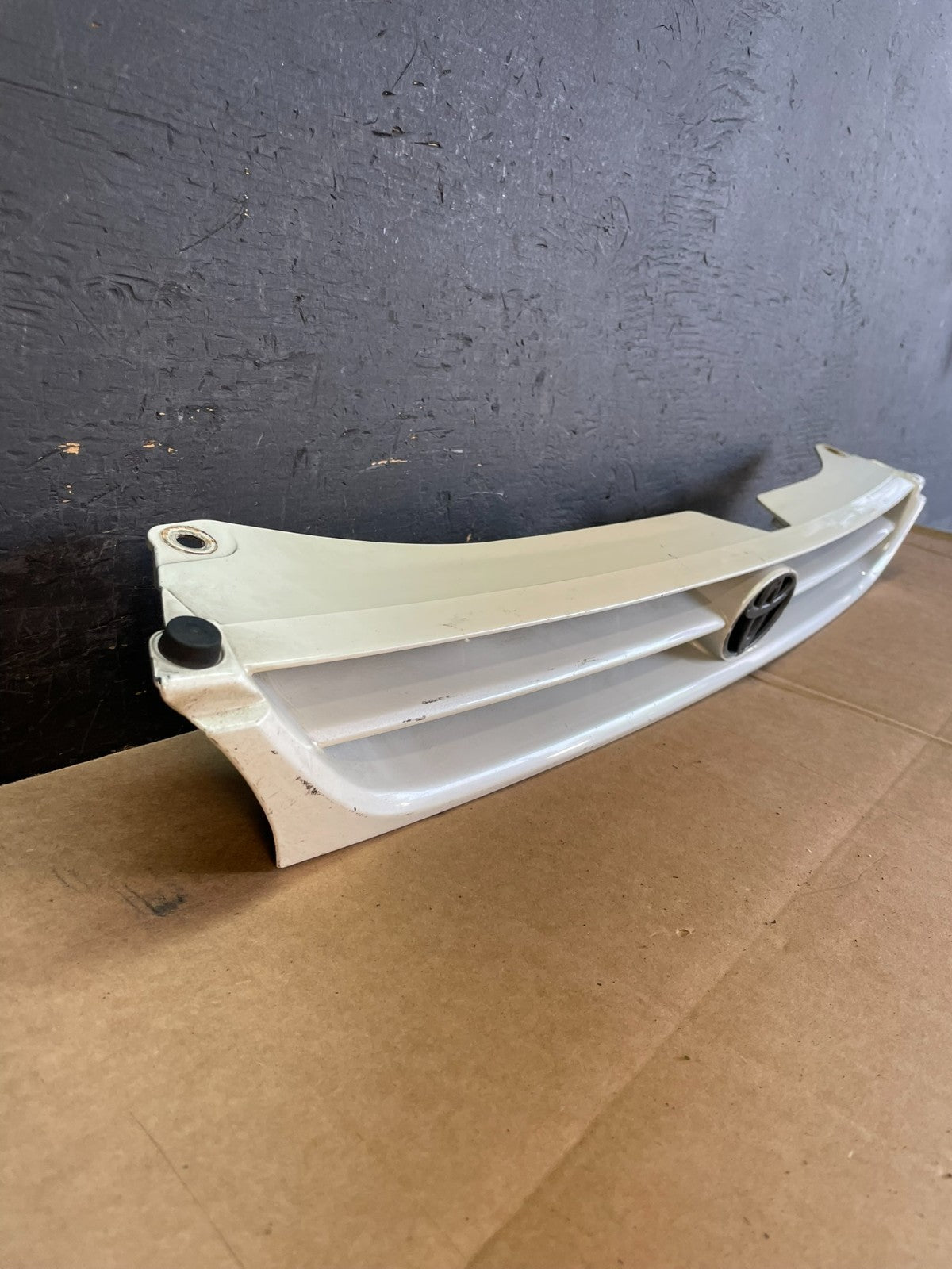 1994 1995 1996 Toyota Camry Front Upper Grill Grille AE0865 DG2
