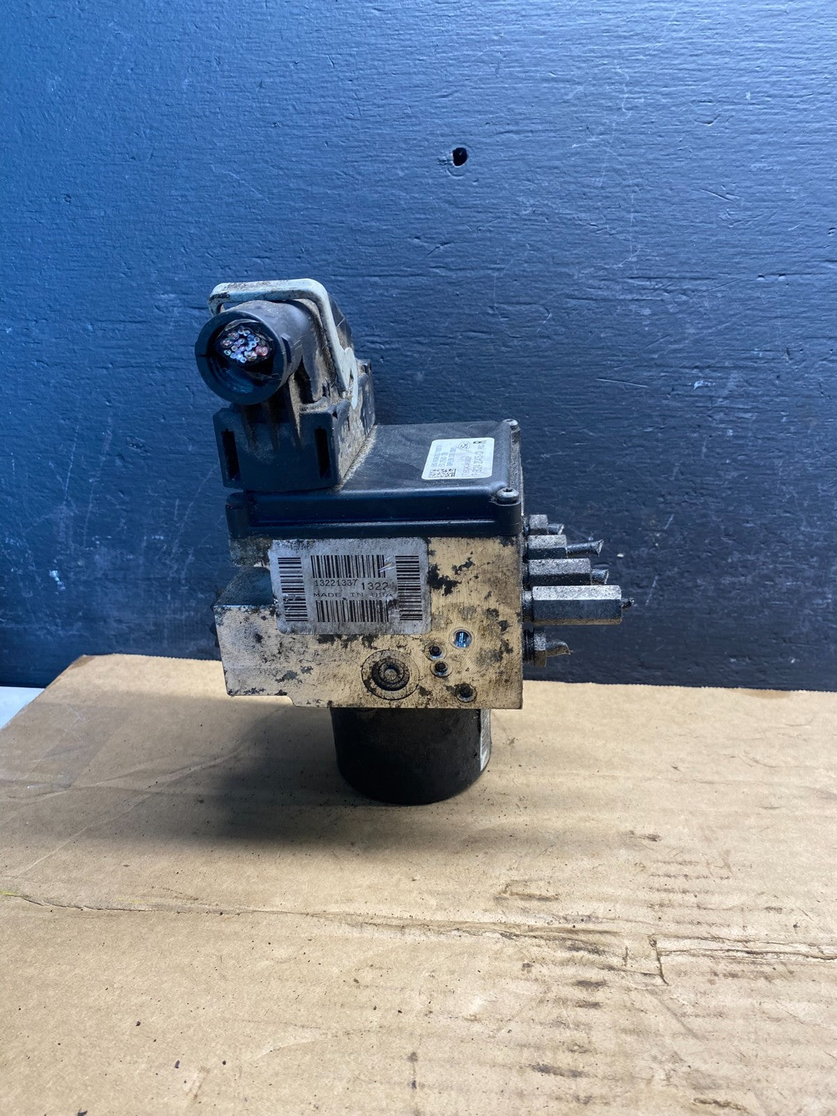 2011 - 2014 Ford E250 E350 Van ABS Anti Lock Brake Pump Module ad3541 DG4