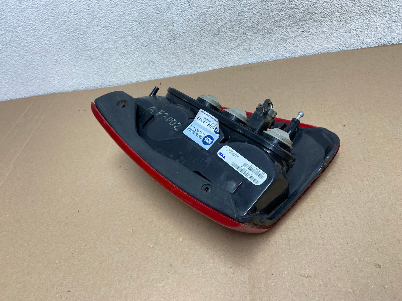 1999-2004 Jeep Grand Cherokee WJ Right Passenger Rh Tail Light TYC AF3002 LK4