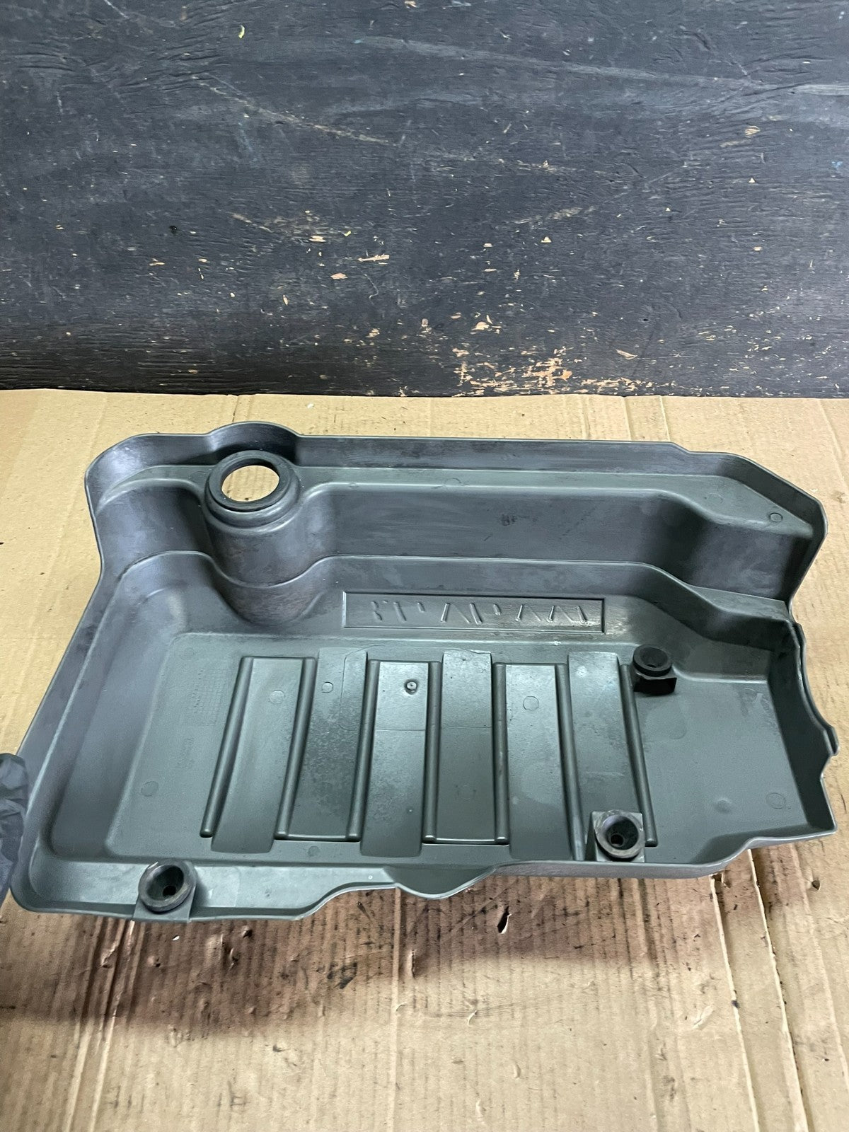 2007 to 2008 GMC Acadia 3.6L VVT Engine Cover Shield OEM S6057 DG4