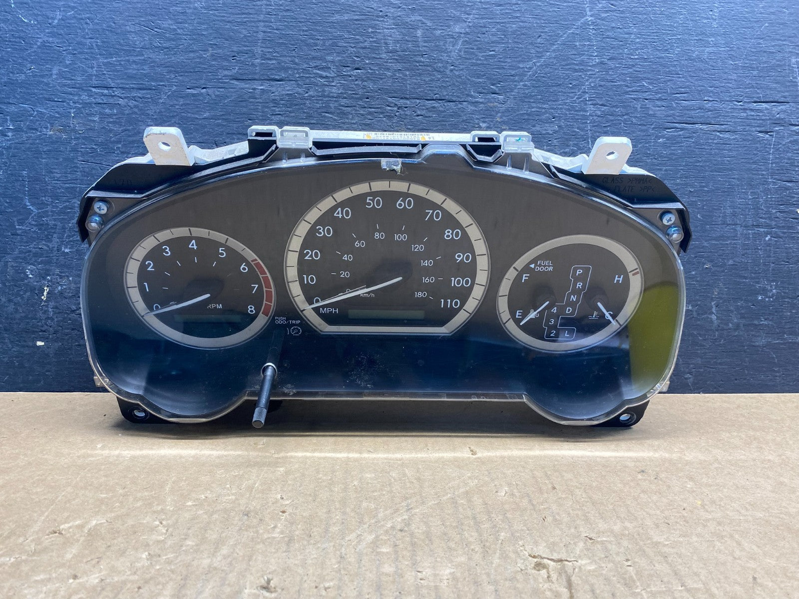 2004 2005 Toyota Sienna Speedometer Cluster Gauge ag7434 DG0